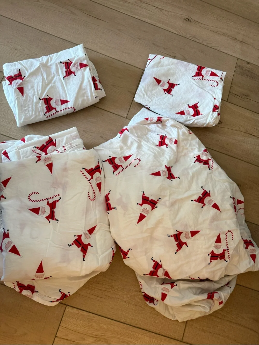 West Elm Kids Santa Sheet Set Full